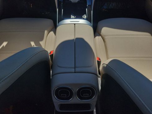 Certified 2025 Mercedes-Benz C 300 Sedan image 15