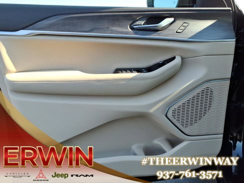 New 2026 Jeep Grand Cherokee L Limited image 8