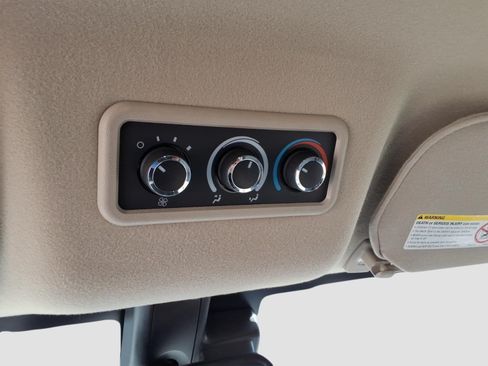 Used 2025 GMC Savana 3500 LT w/ LT Preferred Equipment Group RWD image 29