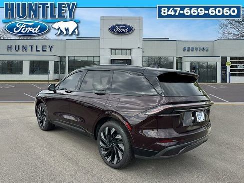 Used 2024 Lincoln Nautilus Reserve w/ Equipment Group 202A image 6