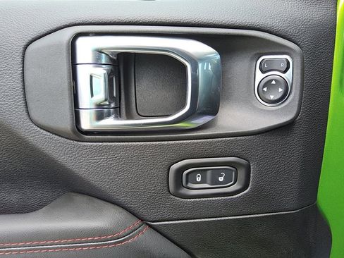 New 2025 Jeep Wrangler Unlimited Rubicon w/ XTREMEE 35" Tire Package image 18