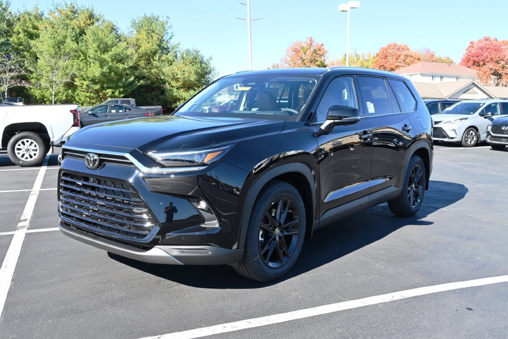 New 2026 Toyota Grand Highlander AWD image 2