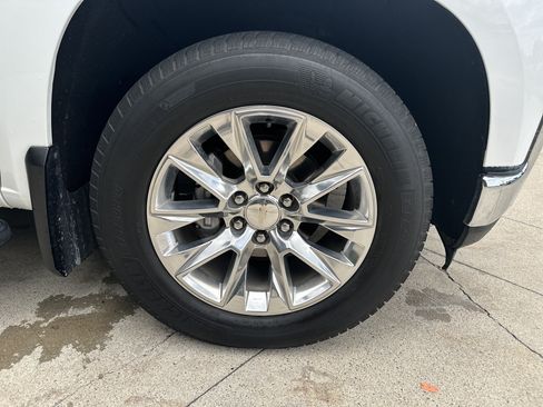 Used 2019 Chevrolet Silverado 1500 LTZ AWD/4WD image 29