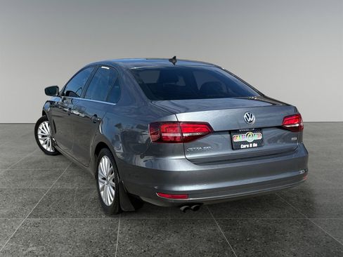 Used 2016 Volkswagen Jetta SEL FWD image 3