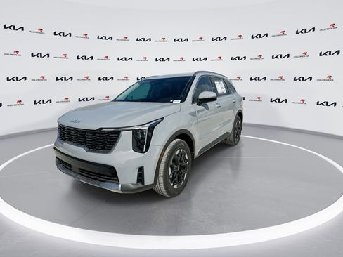 Certified 2026 Kia Sorento S FWD image 4