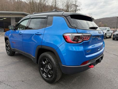 Used 2023 Jeep Compass Trailhawk w/ Trailhawk Convenience Group AWD/4WD image 7