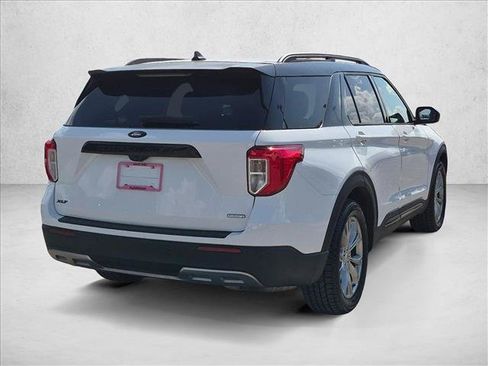 Certified 2020 Ford Explorer XLT w/ Equipment Group 202A RWD image 5
