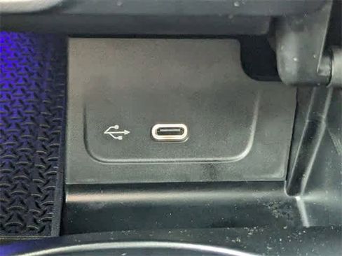 Used 2024 Mercedes-Benz C 300 4MATIC Sedan image 44