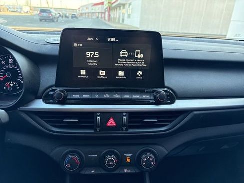 Used 2021 Kia Forte LXS image 12