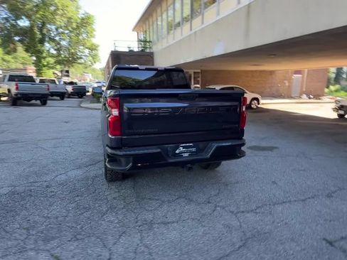 Used 2022 Chevrolet Silverado 1500 Custom Trail Boss AWD/4WD image 11