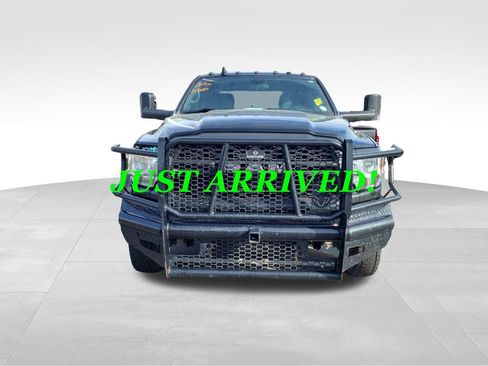 Used 2022 RAM 5500 Tradesman w/ Max Tow Package AWD/4WD image 2