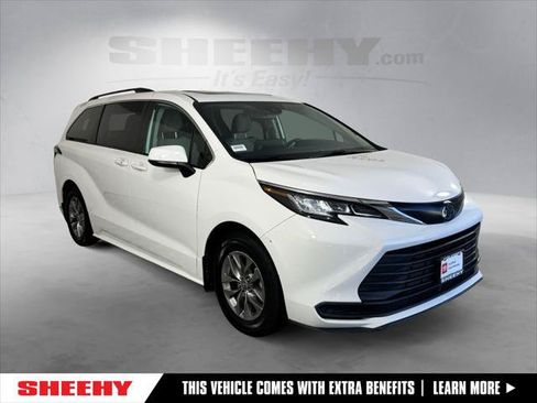 Certified 2023 Toyota Sienna LE w/ LE Plus Package FWD image 1