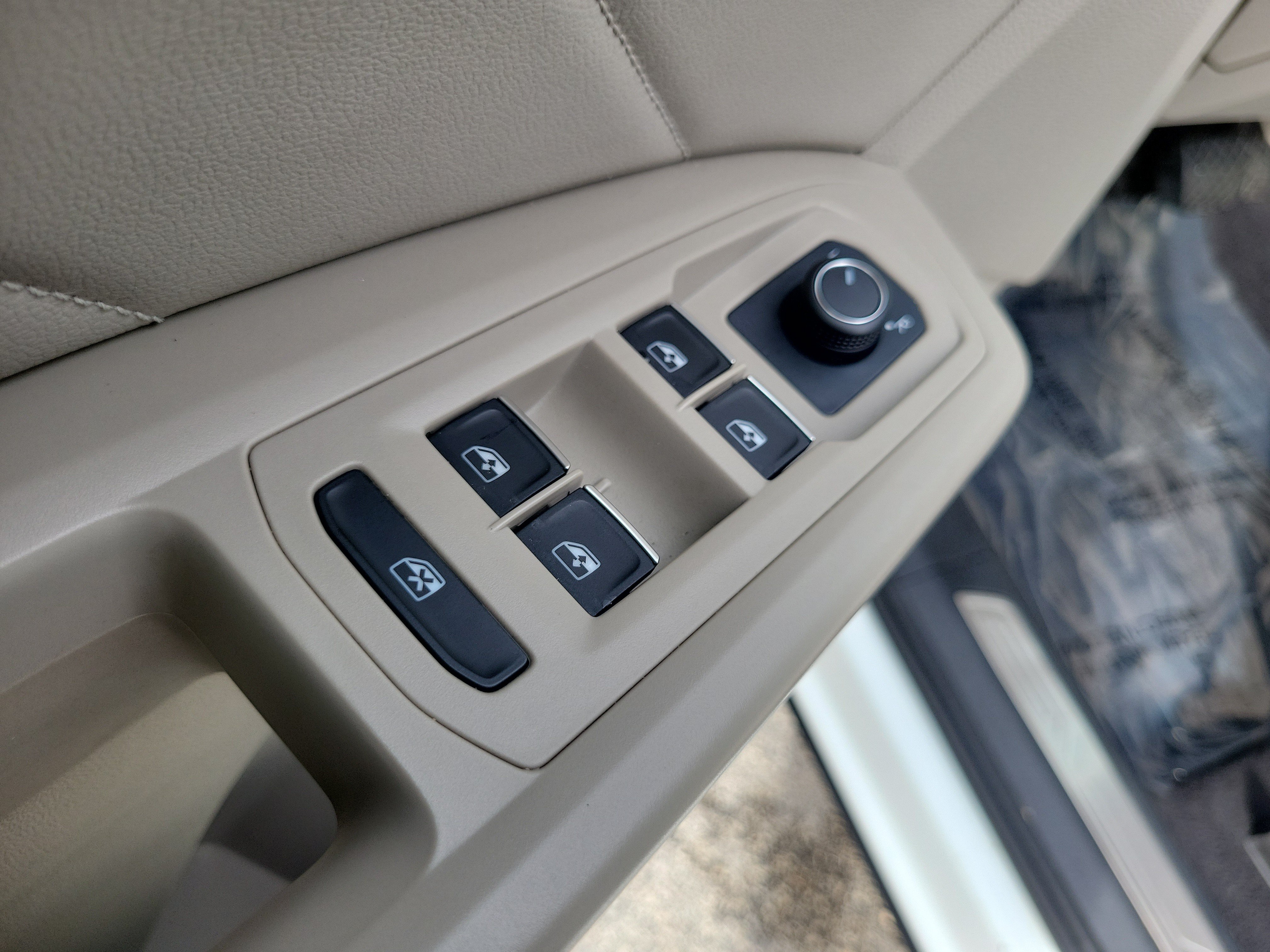 Used 2022 Volkswagen Atlas SE FWD image 25