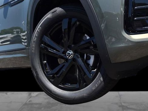 New 2026 Volkswagen Atlas Cross Sport SEL R-Line AWD/4WD image 3