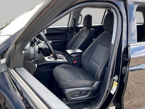 Used 2022 Ford Explorer XLT RWD image 8