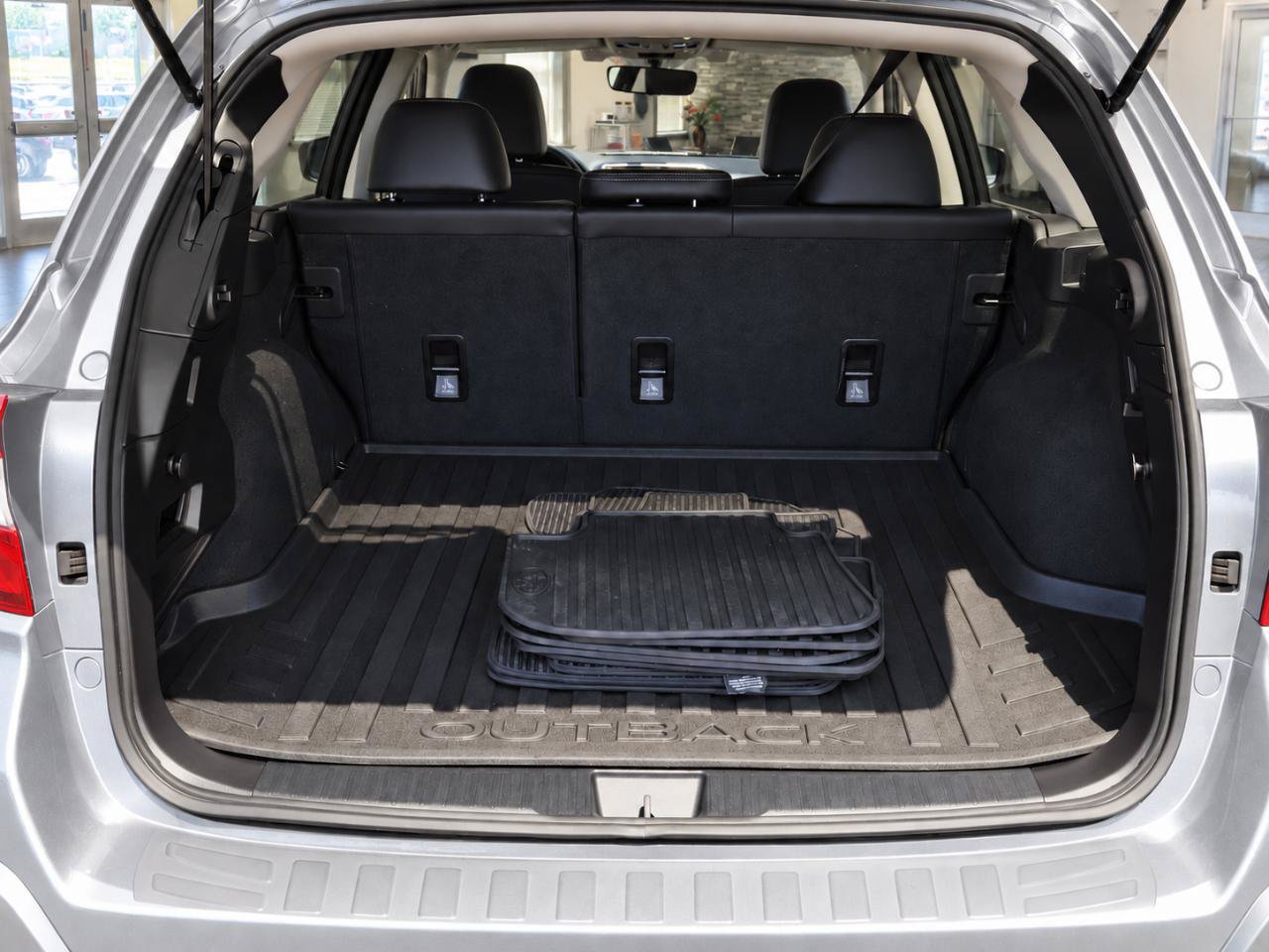 Used 2018 Subaru Outback 2.5i Limited AWD/4WD image 17