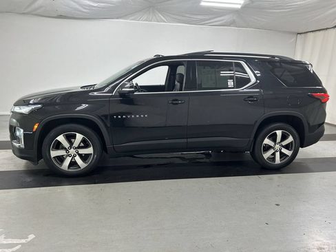Used 2022 Chevrolet Traverse LT w/ LT Premium Package AWD/4WD image 6