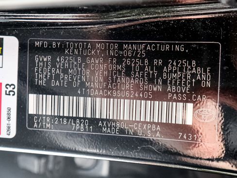 Used 2025 Toyota Camry XSE FWD image 35