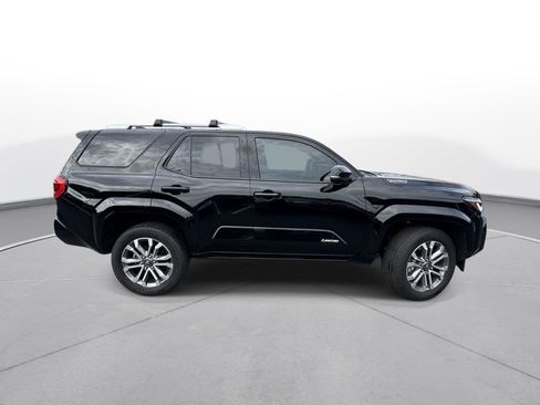 Used 2025 Toyota 4Runner Limited AWD/4WD image 5