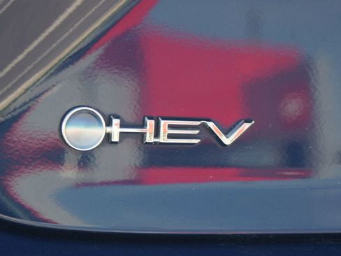 Used 2025 Toyota Camry LE image 17