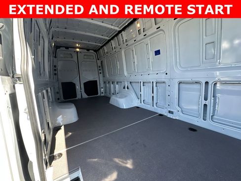 Used 2025 Mercedes-Benz Sprinter 3500 image 17