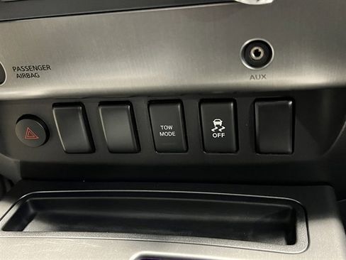 Used 2012 Nissan Titan SV w/ SV Value Truck Pkg image 44