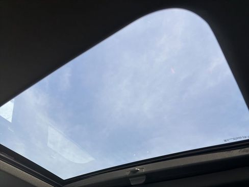 Used 2023 Chevrolet Traverse High Country image 10