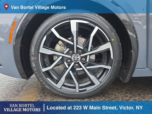 Used 2024 Toyota Prius Prime XSE Premium image 29