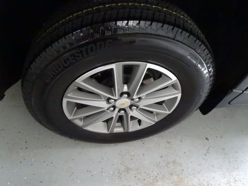 Used 2023 Chevrolet Traverse LT AWD/4WD image 30