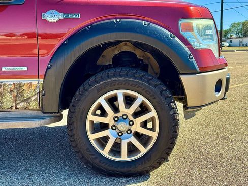 Used 2014 Ford F150 King Ranch w/ King Ranch Luxury Package AWD/4WD image 5