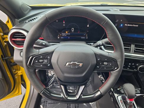 Used 2024 Chevrolet Trax RS w/ Sunroof Package image 33