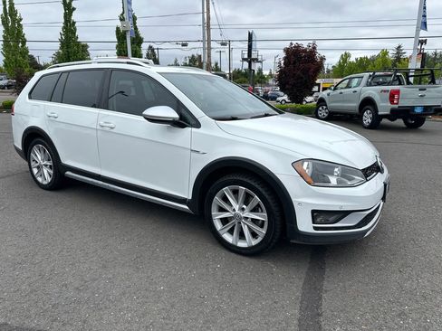 Used 2017 Volkswagen Golf Alltrack SE AWD/4WD image 9