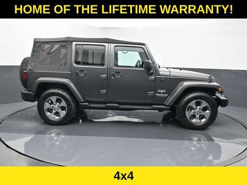 Used 2017 Jeep Wrangler Unlimited Sahara w/ Max Tow Package AWD/4WD image 7