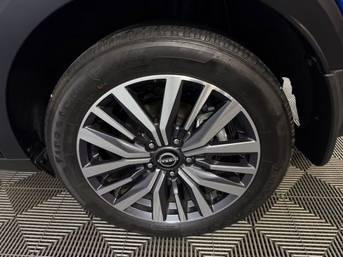 Used 2024 Nissan Kicks SV image 33