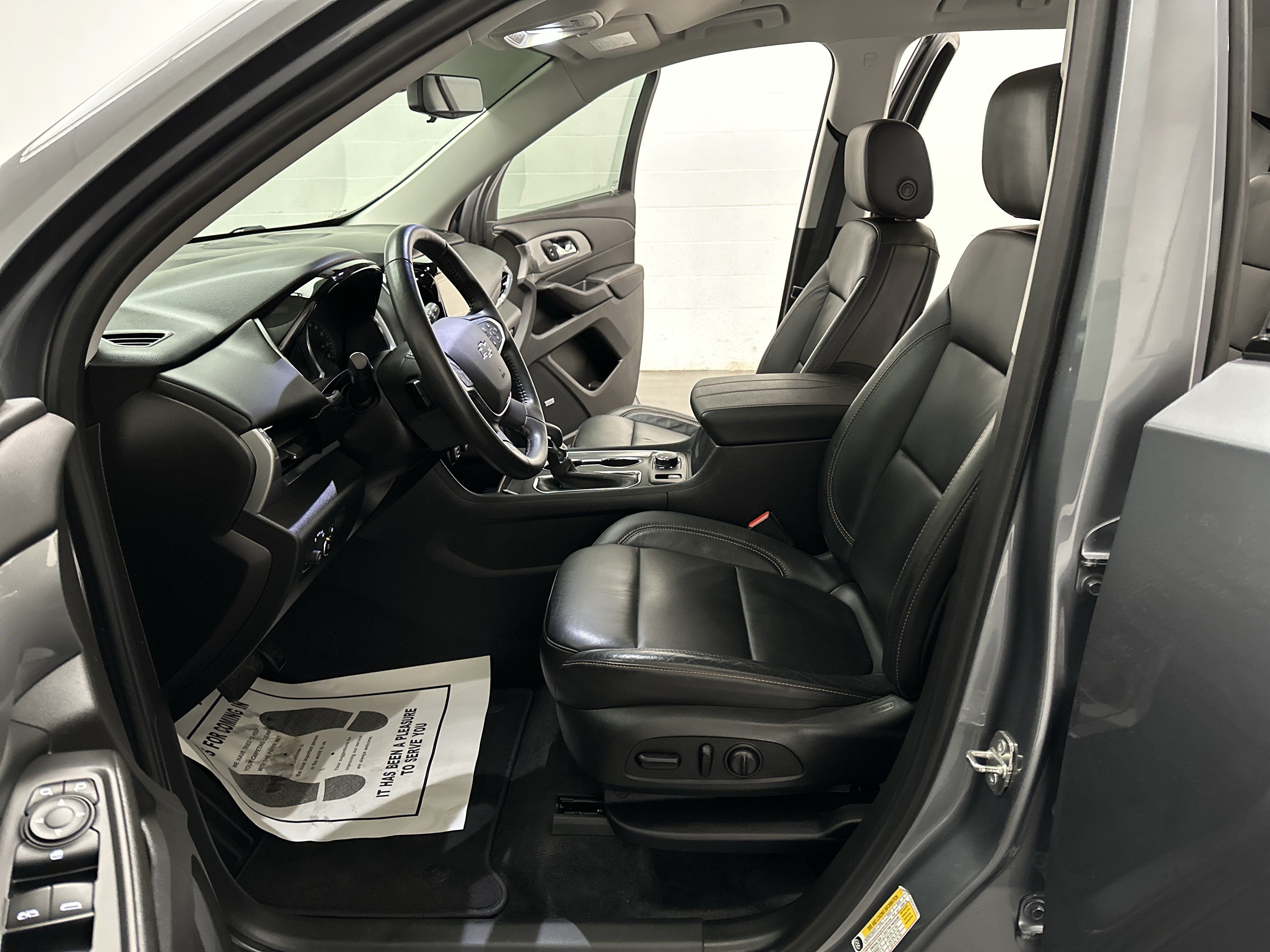 Used 2021 Chevrolet Traverse RS AWD/4WD image 18
