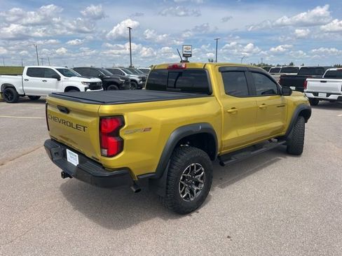 Used 2024 Chevrolet Colorado ZR2 w/ Technology Package AWD/4WD image 7