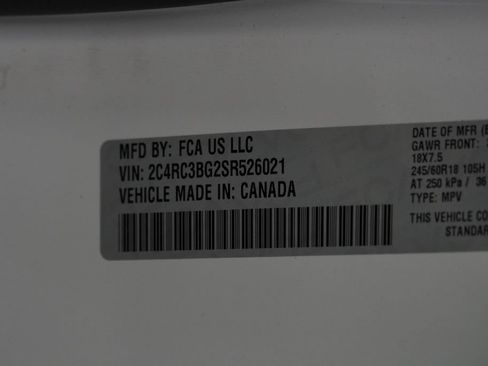 Certified 2025 Chrysler Pacifica Select AWD/4WD image 49