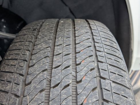 Used 2023 Cadillac Escalade Premium Luxury image 37