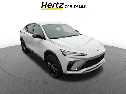 Used 2025 Buick Envista Sport Touring image 1