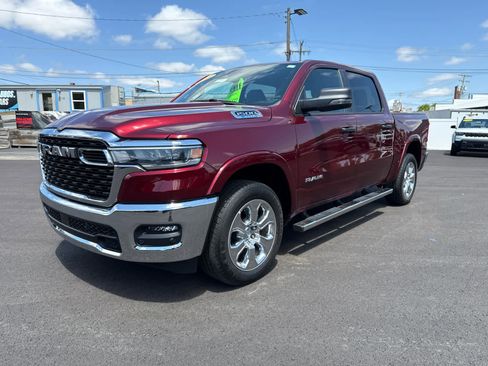 Used 2025 RAM 1500 Big Horn AWD/4WD image 2