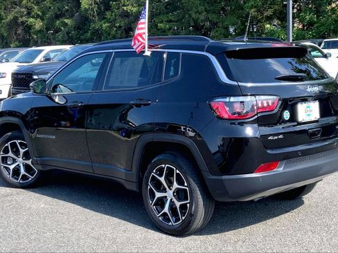 Certified 2024 Jeep Compass Limited w/ Sun and Sound Group AWD/4WD image 11