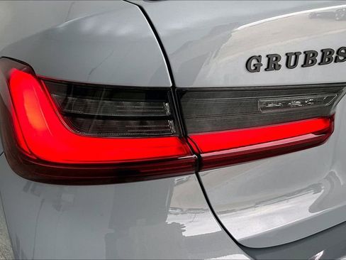 Used 2025 BMW 330i Sedan w/ M Sport Package image 38