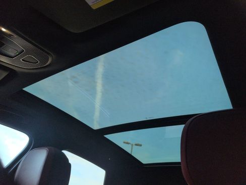 Certified 2025 Porsche Cayenne S AWD/4WD image 27