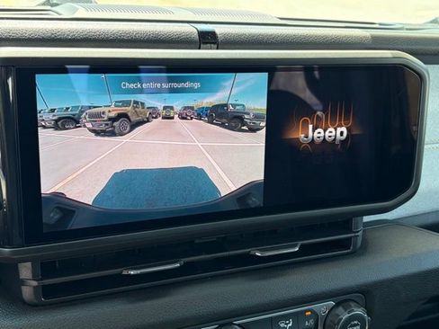 New 2026 Jeep Gladiator Sport AWD/4WD image 3
