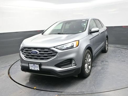 Used 2024 Ford Edge Titanium AWD/4WD image 3