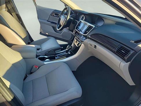 Used 2017 Honda Accord EX-L image 20