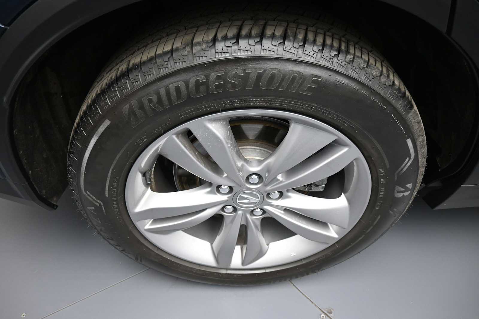 Certified 2025 Acura MDX SH-AWD image 12