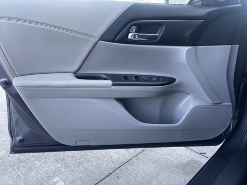 Used 2015 Honda Accord EX image 22