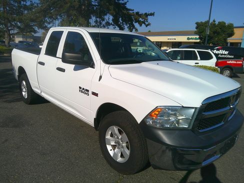 Used 2016 RAM 1500 Tradesman w/ Popular Equipment Group AWD/4WD image 3