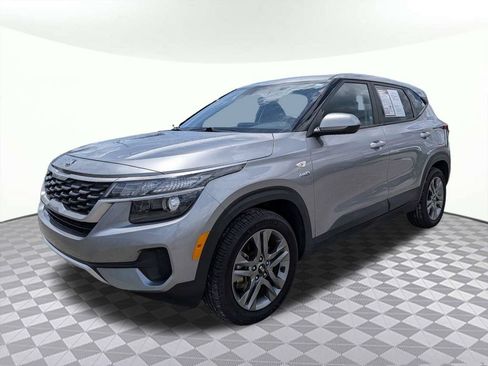 Used 2021 Kia Seltos LX AWD/4WD image 7